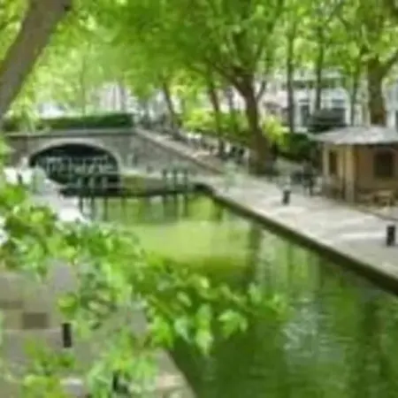 Studio Calme Propre Au Coeur Du Canal St Martin Lancry París