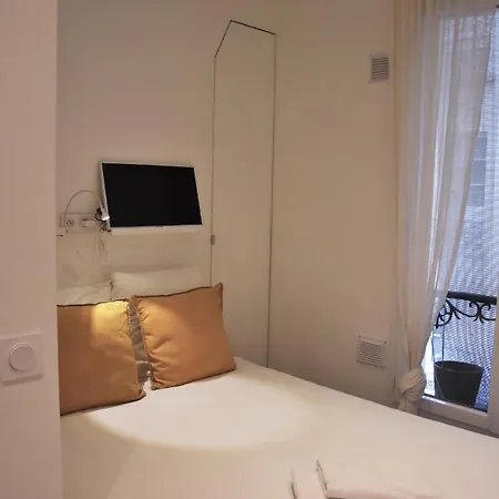 Apartment Studio Calme Propre Au Coeur Du Canal St Martin Lancry