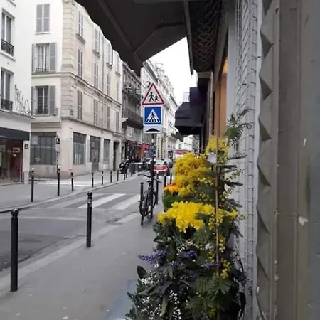 Apartment Studio Calme Propre Au Coeur Du Canal St Martin Lancry Paris